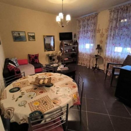 Cozy Apartment Alexandros Near Aqueduct Kavala Extérieur photo